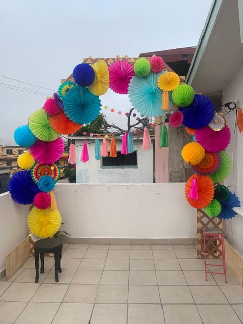 Mexican wedding, altar, party, mexico, wedding 5 De Mayo Party Ideas Decoration, Mexican Theme Party Decorations For Men, Mexican Party Backdrop, Eco Friendly Birthday Party, Mexico Theme, Dance Therapy, Mexican Christmas Decorations, Mexican Theme Party Decorations, Mexico Party