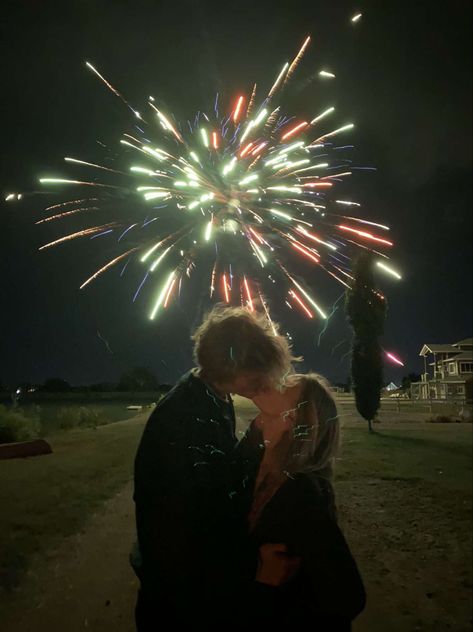 <3 Teenage Couple Aesthetic, Couple Watching Fireworks, New Years Couple, Party Couple, Concert Date, Teenage Love, Adventure Aesthetic, Cute Relationship Photos, My Kind Of Love