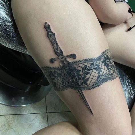 Garter Tattoo, Knife Tattoo, 4 Tattoo, Dream Tattoos, 문신 디자인, Dope Tattoos, Simplistic Tattoos, Piercing Tattoo, Creative Tattoos