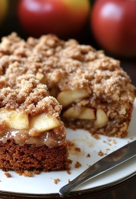 Apple Cinnamon Crumb Cake Chai Apple Crumb Cake, Gluten Free Apple Crumb Cake, Healthy Cinnamon Cake, Apple Cinnamon White Cake, Apple Streusel Cake, Cakes Slices, Apple Crumb Cake, Cinnamon Crumb Cake, Cream Puff Cakes