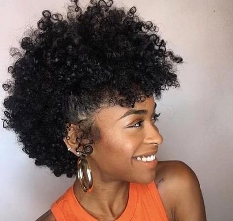 African American Bobs Hairstyles, Natural African American Hairstyles, Braids For Medium Length Hair, Pelo Afro, Beautiful Natural Hair, Natural Styles, Penteado Cabelo Curto, Natural Hair Inspiration, Hairstyles For Medium Length Hair