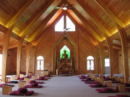 Yoga Hall, Meditation Hall, Buddhist Meditation Techniques, Buddhist Retreat, Meditation Room Design, Minimalist Lifestyle Simple Living, Yoga Room Design, Spiritual Center, Zen Place