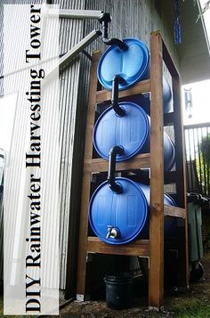 I have got to say this is one of the most awesome DIY rainwater harvesting projects I have ever seen! Reban Ayam, Rain Harvesting, Urban Survival, Rainwater Harvesting, Water Collection, Rain Barrel, Rain Water Collection, Building A Shed, Wedding Rustic