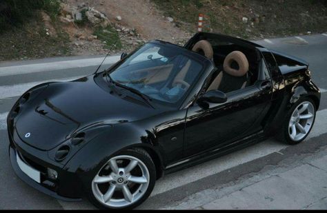 Smart Roadster Coupe, Smart Roadster, Smart Fortwo, Willys Jeep, Smart Car, Road Runner, Mazda 3, Hot Cars, Old Cars