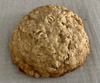 Oatmeal Raisin Crumble Cookies, Crumbl Oatmeal Cookie Copycat, Crumble Oatmeal Cookie, Crumbl Oatmeal Copycat, Crumbl Oatmeal Cookies, Simple Vanilla Icing, Crumbl Cookie Recipes, Crumbl Copycat, Crumble Cookie Recipe