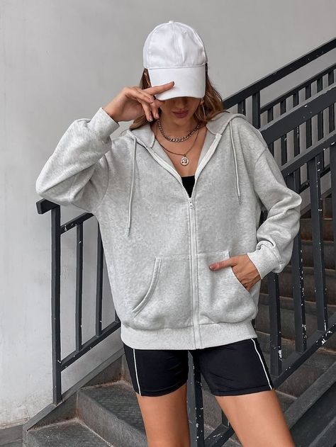 Grey Sweater Zip Up, Grey Jacket Outfit, Zipper Outfit, Grey Zip Up Hoodie, Gray Hoodies, Outfit Oversize, Clothing Staples, Women Sweatshirts, Travel Outfits