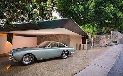 California Houses, Mid Century Exterior, John Lautner, Mid Century Architecture, Front Rooms, Mid Century Modern House, Mid Century House, Mid Century Modern Design, Bel Air