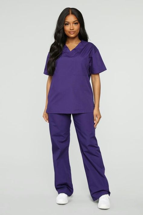 Scrub Ideas, Grey's Anatomy Doctors, Medical Scrubs Outfit, Scrubs Dress, Moslem Fashion, Scrubs Outfit, Twitter Header Photos, Purple Wine, Teal Turquoise