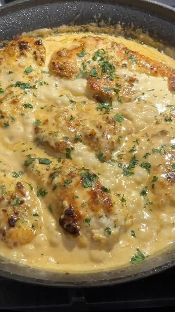 Creamy Lemon Garlic Chicken, Lemon Garlic Chicken, Recipe Journal, Tasty Chicken, Recipes Diet, Chicken Dish, Makanan Diet, Food Recepie, Chicken Dishes Recipes