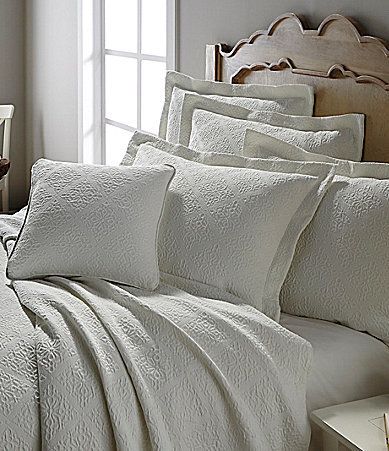 Southern Living Emery Tile Jacquard Matelasse Coverlet Hotel Bedding Sets, Bedroom Comforter Sets, Amity Home, Hotel Collection Bedding, Southern Living Homes, Bedding Sets Online, Minimalist Room, Black Furniture, Bed Linens Luxury