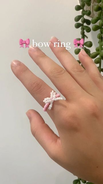 Beaded Bow Ring Tutorial, Bow Ring Beads, How To Make A Bow Bracelet, Bow Ring Tutorial, Bow Beads Tutorial, Bow Bracelet Tutorial, Beaded Bow Tutorial, Bead Rings Tutorial, Beaded Rings Tutorials