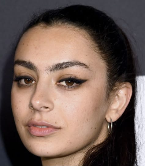 Charli Xcx Makeup, Thick Winged Eyeliner, Thick Eyeliner, Maddy Perez, Eyes Lips Face, Hijabi Girl, Charli Xcx, Winged Eyeliner, Without Makeup