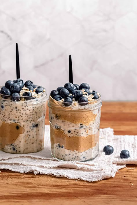 Blueberry Peanut Butter Overnight Oats - Kalejunkie Blueberry Peanut Butter Overnight Oats, Chocolate Blueberry Overnight Oats, Overnight Sprouted Rolled Oats, Overnight Blueberry Oats, Blueberry Peanut Butter Smoothie, Peanut Butter And Blueberry, Blueberry Banana Overnight Oats, Peanut Butter Blueberry, Vegan Breakfast Options