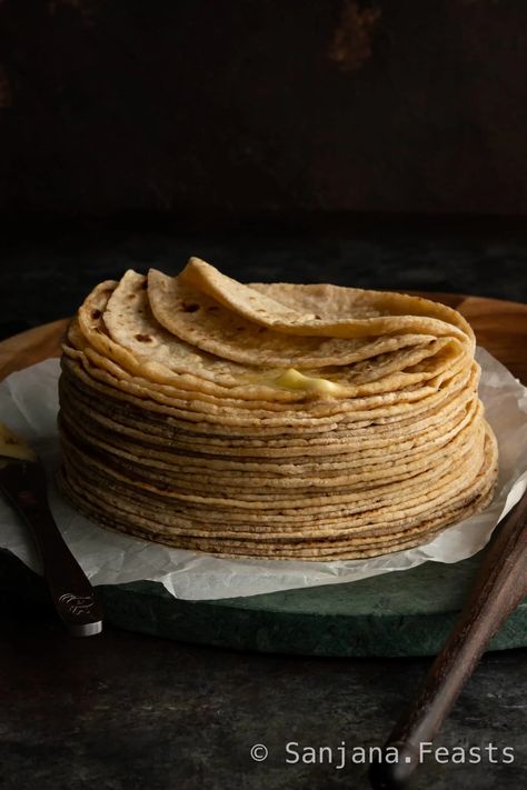 Roti Recipe - Softest Ever Chapati (Rotli) - Sanjana.Feasts - All Recipes Roti Recipe Indian, Soft Roti Recipe, Homemade Chapati, Kulcha Recipe, Indian Breads, Indian Flatbread, Roti Recipe, Indian Dinner, How To Roll