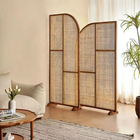 Bedroom Privacy Screen, Wicker Room Divider Ideas, Room Divider Bamboo, Japanese Room Divider Ideas, Wooden Dividers Living Rooms, Japandi Room Divider, Room Divider Screen Ideas, Japanese Screen Divider, Room Seperator Ideas