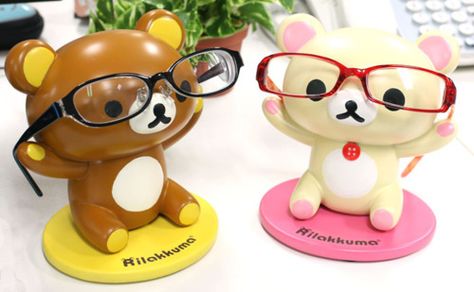 Cute Rilakkuma glasses holders Eye Glasses Stand, Susanoo Naruto, Glasses Stand, Diy Braids, Kawaii Room, Wearing Glasses, Cute Little Things, Rilakkuma, Eye Glasses