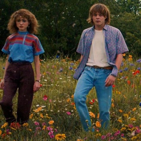 Stranger Things Nancy Costume, Jonathan Byers Outfit, Nancy Stranger Things Outfits, Nancy Wheeler Costume, Stranger Things Fashion 80s, Nancy Wheeler Outfit, Nancy And Jonathan, Nancy Jonathan, Max Eleven