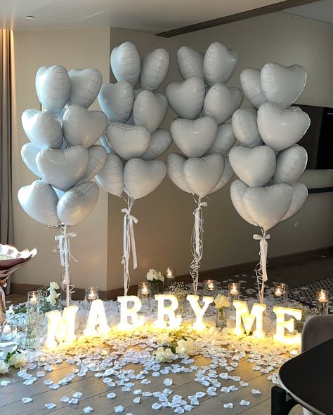 Marry me 🤍🏹✨💍 Intimate proposal at @thelondoner hotel. A precious picture perfect moment. Dress your special occasion with balloons & flowers 💫 👉DM’s open to book for November & December 👉We operate 7 days a week, covering the whole of London & surrounding areas. 👉Weekend dates are extremely popular and require booking in advance. 👉Out of office hours available! Let’s get booking! 🪄 _______________ #londonproposal #proposallondon #marryme #willyoubemygirlfriend #bridetobe #bridalball... Hotel Proposal Ideas, At Home Proposal, Proposal Balloons, Hotel Proposal, Home Proposal, Proposal Ideas Simple, Proposal Engagement Ideas, Intimate Proposal, Will You Be My Girlfriend