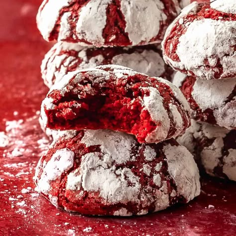 Red velvet crinkle cookies are rich, thick and fudgy cocoa cookies with a powdered sugar crinkle top. They're the perfect, easy to make holiday cookie. Red Velvet Christmas Cookies, Cookies Without Brown Sugar, Red Velvet Crinkles, Red Velvet Crinkle Cookies, Crinkle Cookies Recipe, Cookies Chewy, Crinkle Top, Red Velvet Cookies, Cocoa Cookies