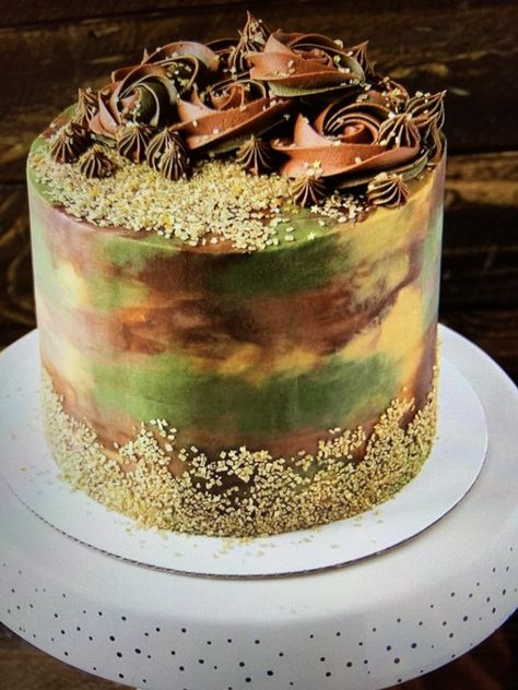 Camo Buttercream Cake, Camo Wedding Cake, Camo Birthday Cakes, Hunting Birthday Cakes, Camo Cakes, Army Birthday Cakes, Army Cake, Icing Designs, Hunting Cake