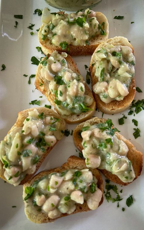 White Bean Bruschetta Olive Brushetta Recipes, Olive Bruschetta Recipe Appetizers, Garlic Mushroom Bruschetta, Mushroom Bruchetta Appetizers, Mushroom And Goat Cheese Bruschetta, Bean Bruschetta, Garlic And Olive Oil, Toasted Bread, Garlic Olive Oil