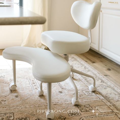 Stay engaged with your work with the Pipersong Meditation Chair 👩‍💻 By allowing you to move and switch positions as you work at your… | Instagram Pipersong Meditation Chair, Pipersong Chair, Roller Chair, Meditation Chair, Iconic Chairs, Work Organization, Diy Room, Bedroom Chair, Room Inspiration Bedroom