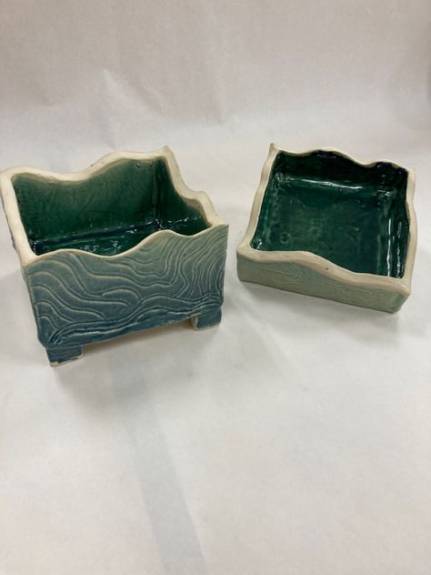 Pottery Box With Lid, Ceramics Box With Lid, Pottery Boxes With Lids Ideas, Clay Slab Box Ideas, Ceramic Slab Box Ideas, Pottery Box Ideas, Box Ceramics Ideas, Ceramics Box Ideas, Ceramic Slab Projects