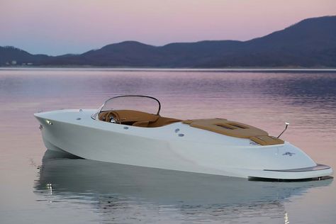 Seven Seas Hermes Speedster Boat Runabout Boat, Porsche 356 Speedster, 356 Speedster, Classic Wooden Boats, Float Your Boat, Vintage Boats, Cool Boats, Seven Seas, Yacht Life