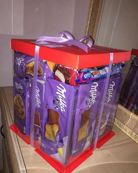 Chocolate Love Quotes, Milka Chocolate, Candy Gift Baskets, Eating Food Funny, Tumblr Food, Sleepover Food, Food Goals, Food Snapchat, Chocolate Gifts