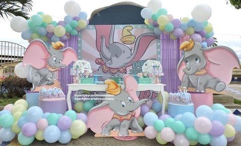 Dumbo Themed Baby Shower Ideas, Dumbo Theme Party, Dumbo Baby Shower Ideas, Dumbo Party Ideas, Dumbo Baby Shower Theme, Dumbo Cake, Dumbo Birthday Party, Baby Dumbo, Baby Gender Reveal Party Decorations