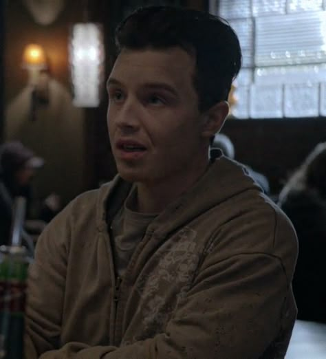 Mickey Milkovich Icon, Mickey Milkovich, Shameless Scenes, Shameless Characters, Toxic Men, Noel Fisher, Mickey And Ian, Ian And Mickey, Film Books