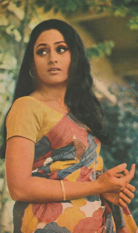 Jaya Bhaduri, 90s Bollywood Actress, Bollywood Retro, South Asian Aesthetic, Desi Love, Bollywood Pictures, Retro Bollywood, Vintage Bollywood, Model Inspo