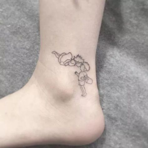 22 Subtle Anime Tattoos That Cleverly Hide References to Shows Sketches Skull, Tatuaje Studio Ghibli, Studio Ghibli Tattoo, 16 Tattoo, Ghibli Tattoo, Tattoos Unique, Shape Tattoo, Small Girl Tattoos, Disney Tattoo