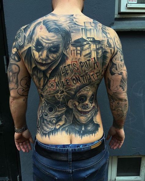 Dark Knight back piece so sick! Joker Tattoo Design, Backpiece Tattoo, J Tattoo, 16 Tattoo, Girl Back Tattoos, Kunst Tattoos, Clown Tattoo, Back Piece Tattoo, Joker Tattoo