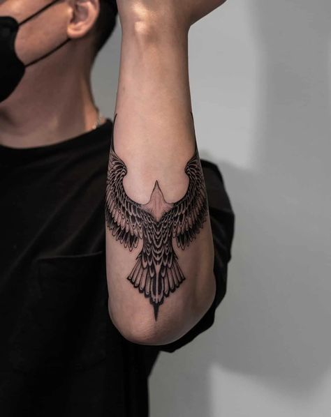 Knee Eagle Tattoo, Eagle Tattoo Forearm, Bird Tattoo Men, Left Arm Tattoos, Hawk Tattoo, Bird Tattoo Wrist, Single Needle Tattoo, Western Tattoos, Eagle Tattoos