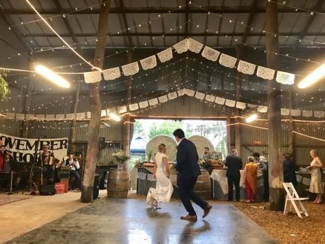 Wedding In Shed, Shed Wedding Reception, Machine Shed Wedding Reception, Outdoor Night Wedding, Shed Wedding, Tin Shed, Rural Wedding, Holly Wedding, Spa Towels