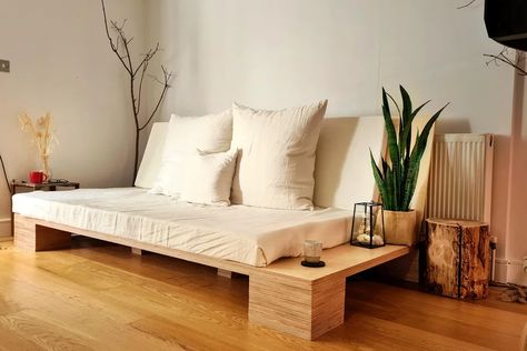 Divan Sofa, Rv Sofas, Living Room Blanket, Diy Daybed, Pallet Patio, Diy Couch, Diy Sofa, Wood Sofa, Plywood Furniture