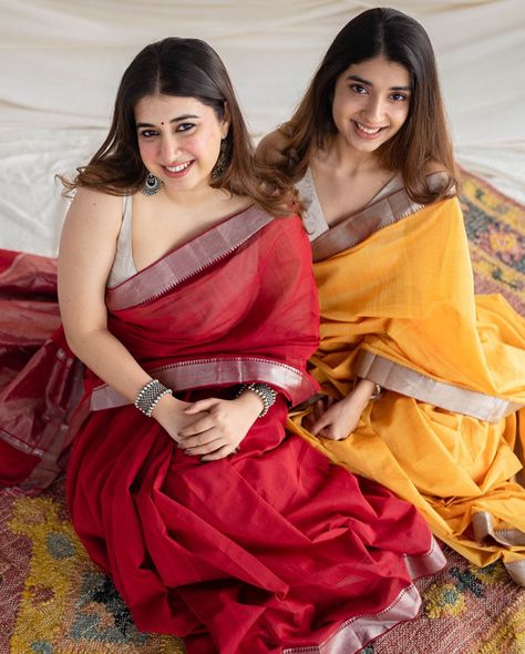 Stylish Diwali Fashion With Sustainable Choices - ShaadiWish Diwali Fashion, Sisters Photoshoot Poses, Sarees For Girls, Saree Poses, Casual Indian Fashion, Indian Fashion Saree, Indian Photoshoot, Saree Photoshoot, Saree Trends