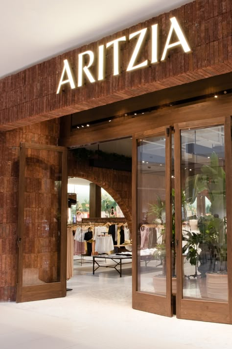 Aritzia at Aventura Mall is an innovative design house and fashion boutique. We develop our own brands, treating each as an independent label with its own distinct aesthetic. So you can look good, feel good — every moment, every day. Aritzia Store, Aritzia Fashion, Aritzia Aesthetic, Hawaii Shopping, Mall Aesthetic, Aventura Mall, Power Lunch, Bday Gifts, Fashion Marketing