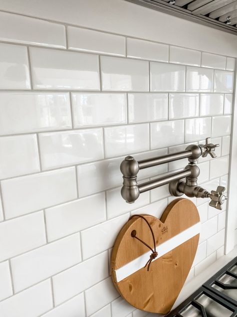 Subway Tile Backsplash Grout Color, Farmhouse Kitchen Subway Tile Backsplash, White Tile Grey Grout Kitchen, White Tile Cream Grout, Grout Spacing Sizes, White Subway Tile With Tan Grout, White Grout Subway Tile, Mapei Alabaster Grout, Grout Line Size Chart