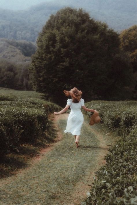 little things People In Flower Fields, Dreamy Photography Nature, Woman Nature Photoshoot, Painted Caravan, Countryside Photoshoot, Reading Classics, Debut Photoshoot, Nature Photoshoot, Dreamy Photography