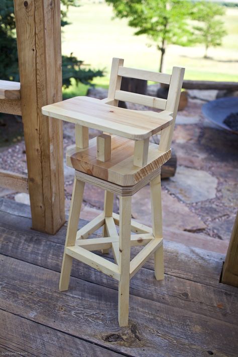 Wooden High Chair For Baby, Baby Chair Wood, Toddler Chair Diy, Diy High Chair, Wooden Baby High Chair, Wood High Chairs, Baby Highchair, Wooden High Chair, Log Stools