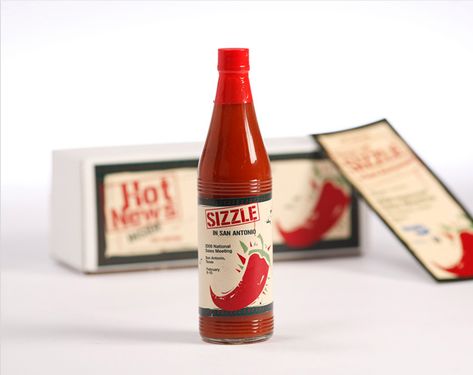 Sizzle Hot Sauce Promotional Package Sauce Packaging, Japanese Sauce, Packaging System, Spices Packaging, Oil Packaging, Chilli Oil, Food Package, Glass Packaging, Hot Peppers