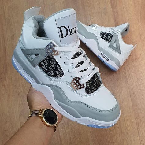 (1) Run + Life - JORDAN RETRO 4 DIOR Contactanos 📲 Instagram... | Facebook Jordan Dior, Jordan Retro 4, Retro 4, Retro 1, Jordan Retro, Jordan, Dior, Walking, Running