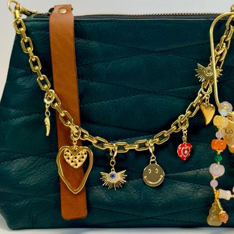 Story Chain Bag Charm - Happy Kiss Parker Thatch, Charm Holder, Clay Baby, Charm Chain, Bag Charms, Bag Chain, Chain Bag, Purse Charms, Diy Charms