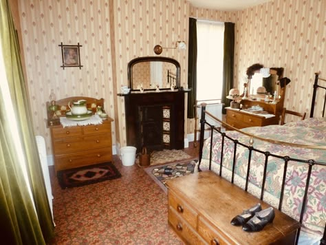 1890 Bedroom, 1910 Bedroom, 1900 Bedroom, Slavic House, 1920 Bedroom, 1910s House Interior, 1920s Bedroom, 1920s Interior, Victorian Rooms