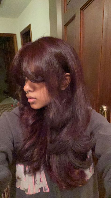 Pelo Color Borgoña, Haircut Selfie, Photo Hijab, Cherry Red Hair, Wine Hair, Red Hair Inspo, Cherry Hair, Dark Red Hair, Trendy Hairstyle