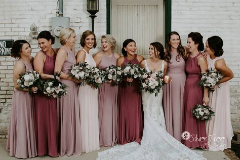 Brideside.com on Instagram: “1 style, 3 colors. We dig it 💕 After Six 6760 in English Rose, Dusty Rose, and Blush #BridesideRealWedding” Pink Bridesmaid Dresses Summer, Mickey Wedding, Bridesmaids Ideas, Summer Bridesmaids, Wedding Dress Black, Pink Wedding Colors, Bridal Sari, Fall Bridesmaids, Summer Bridesmaid Dresses