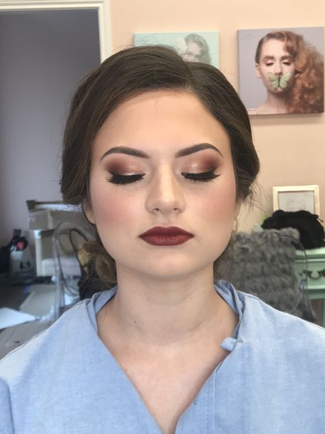 Bridesmaid Burgundy Makeup, Darker Wedding Makeup, Makeup For Eggplant Dress, Burgundy Bride Makeup, Moody Bridesmaid Makeup, Make Up For Maroon Gown, Wedding Makeup Burgundy Lips, Cinnamon Dress Makeup, Maroon Dress Makeup Looks