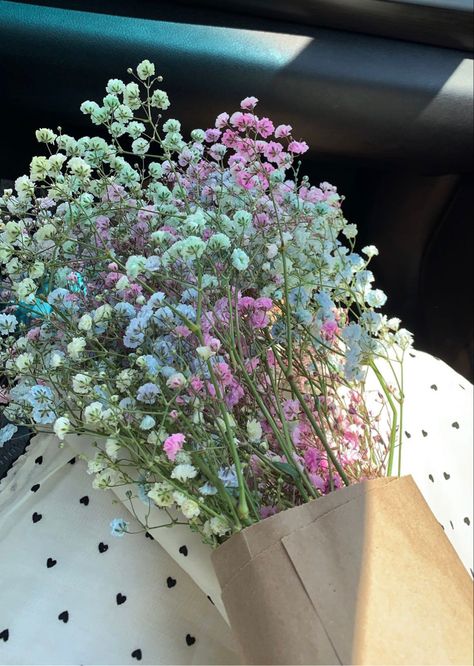 Trader Joes Flower Arrangements, Babys Breath Aesthetic, Breath Aesthetic, Trader Joes Flowers, Pretty Flowers Pictures, Bouquet Arrangement, Unicorn Flowers, Arrangement Floral, Boquette Flowers